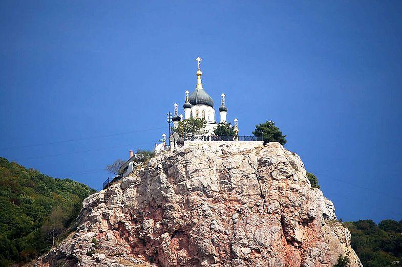 Храм на Тырском Утесе