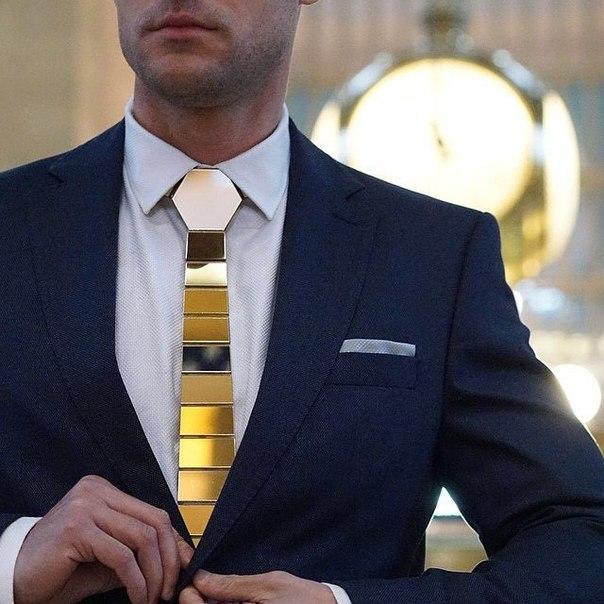 Желтый галстук с чем носить