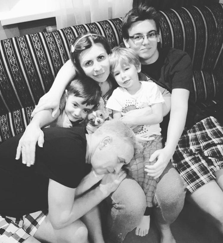 брат агибаловых