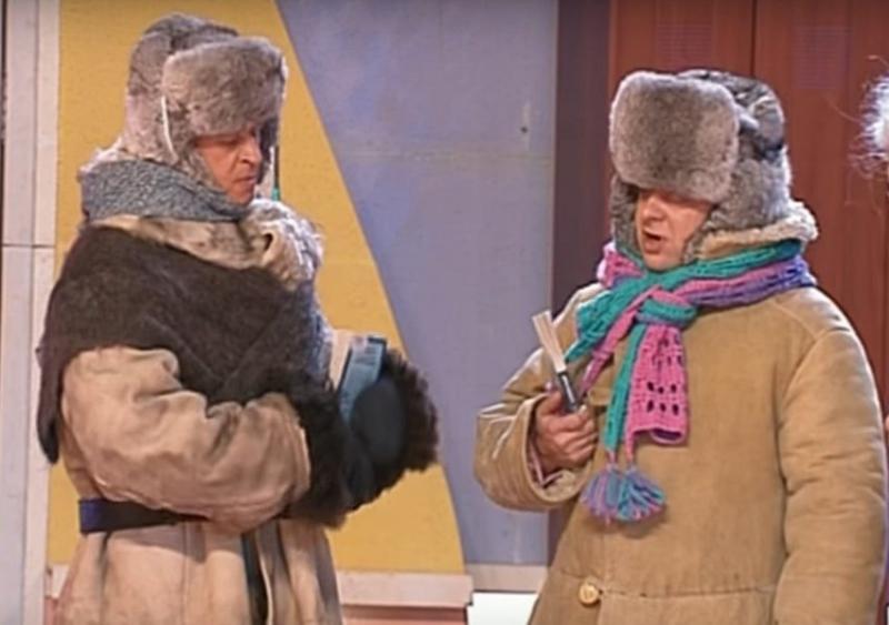 Уральские пельмени бабушка одевает внука на день рождения