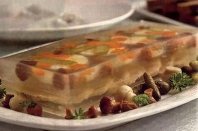 Заливное с грибами