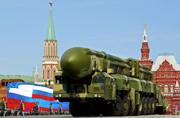 В Москве предложили немедленно вводить санкции за малейшие угрозы России В Москве предложили немедленно вводить санкции за малейшие угрозы России