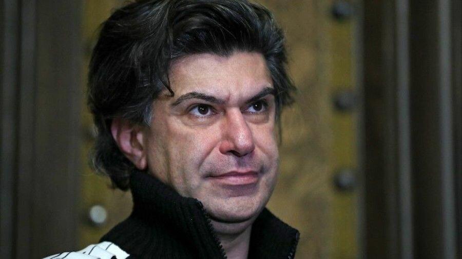 «Ирина Александровна распоряжалась гигантским бюджетом, а ушла, как Сталин, в одной рубашке» «Ирина Александровна распоряжалась гигантским бюджетом, а ушла, как Сталин, в одной рубашке»