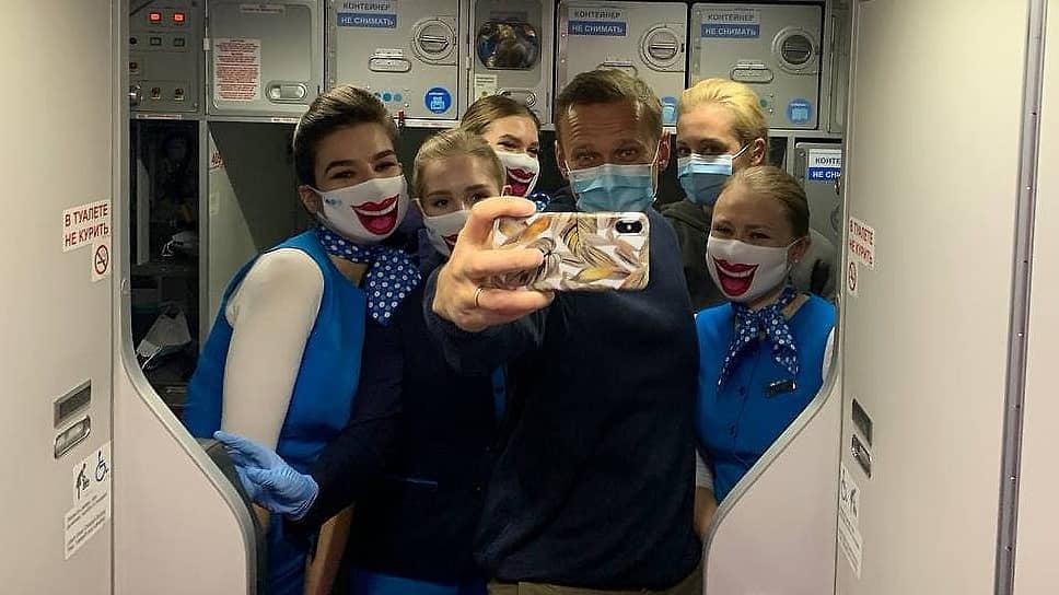 Навальный в аэропорту