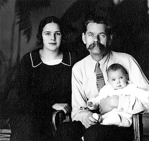 Надежда алексеевна пешкова картины