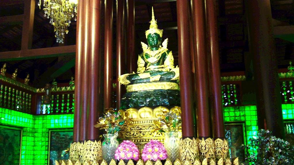 Ват Пхра Кео (Wat Phra Kaew) или Храм изумрудного Будды, Тайланд - фотография, р