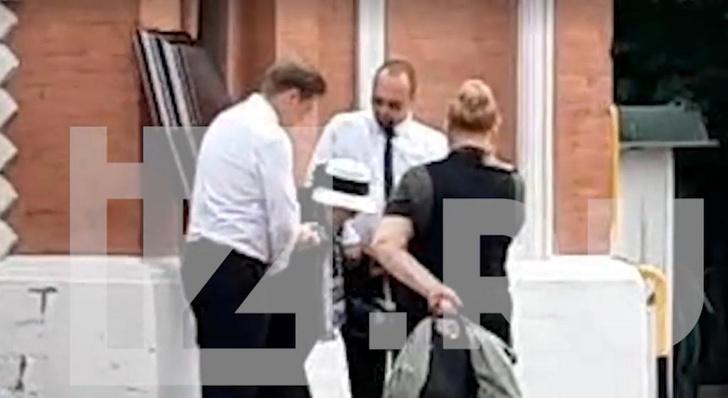 сечин похоронил сына. сечин похоронил сына. сечин похоронил сына. сын инина аркадия прощание. сечин похоронил сына.