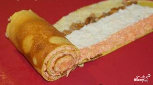Салат пенек из блинов с ветчиной и грибами