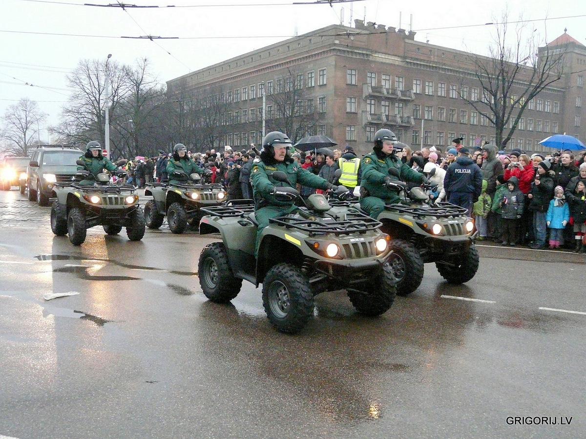 Парад в латвии самолеты